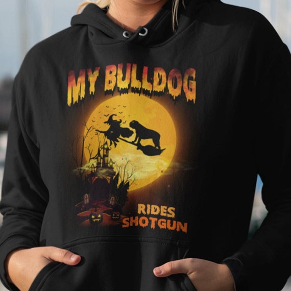 Thiết kế dành cho những người thích chó Bulldog theo phong cách Halloween