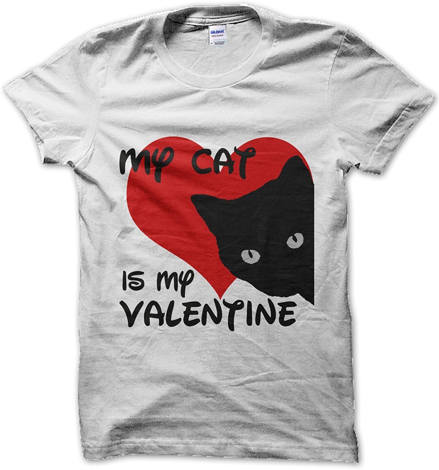 Một mẫu thiết kế trên sản phẩm áo t shirt mà khách hàng mua cho bản thân mình mặc nhân ngày Valentine, thể hiện tình yêu của họ dành cho chú mèo họ nuôi.