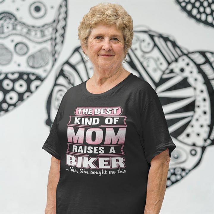 Mẫu thiết kế trên Unisex T-shirt nhắm vào đối tượng phụ nữ thích lái mô tô mua tặng mẹ mình